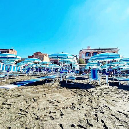 Hotel Miramare Ladispoli Exterior foto