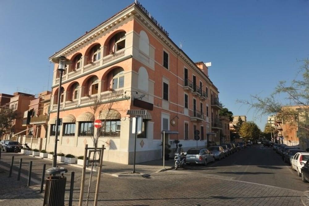 Hotel Miramare Ladispoli Exterior foto