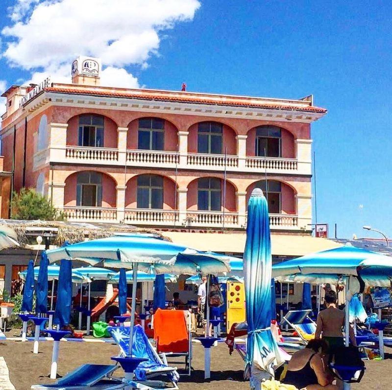 Hotel Miramare Ladispoli Exterior foto