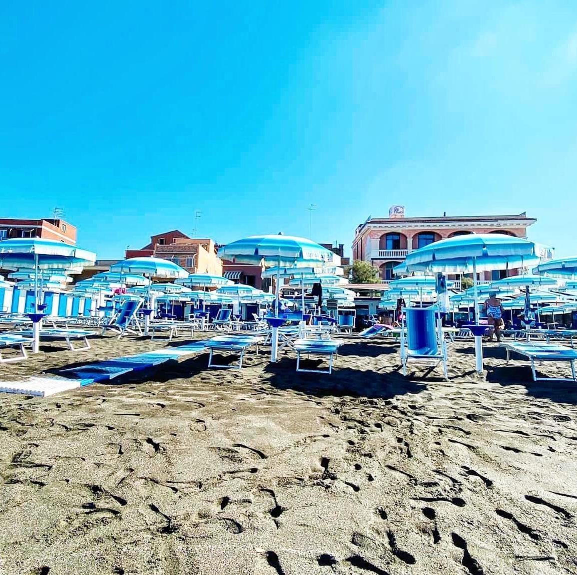 Hotel Miramare Ladispoli Exterior foto