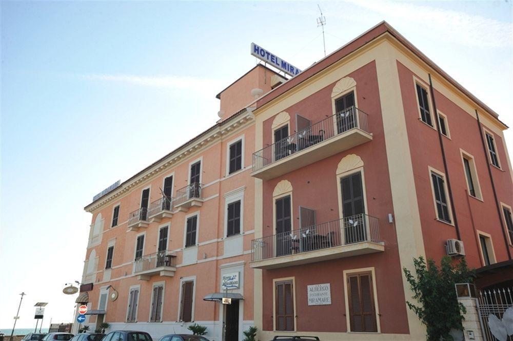 Hotel Miramare Ladispoli Exterior foto